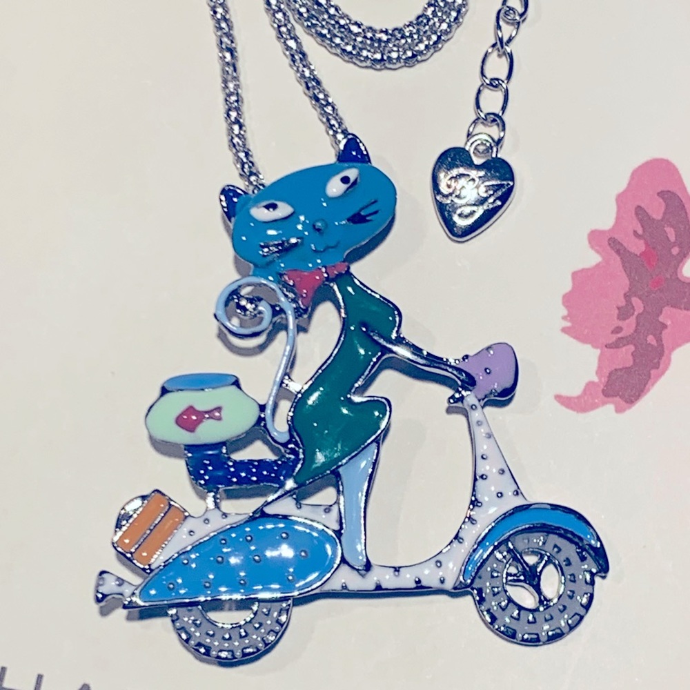 💋 3/$30 💋 Betsey Johnson Style - Cat on a Scooter Necklace